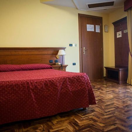 Albergo Ristorante Uliveto Veroli Exterior foto