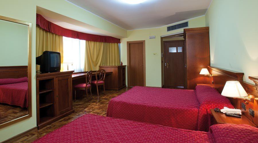Albergo Ristorante Uliveto Veroli Exterior foto